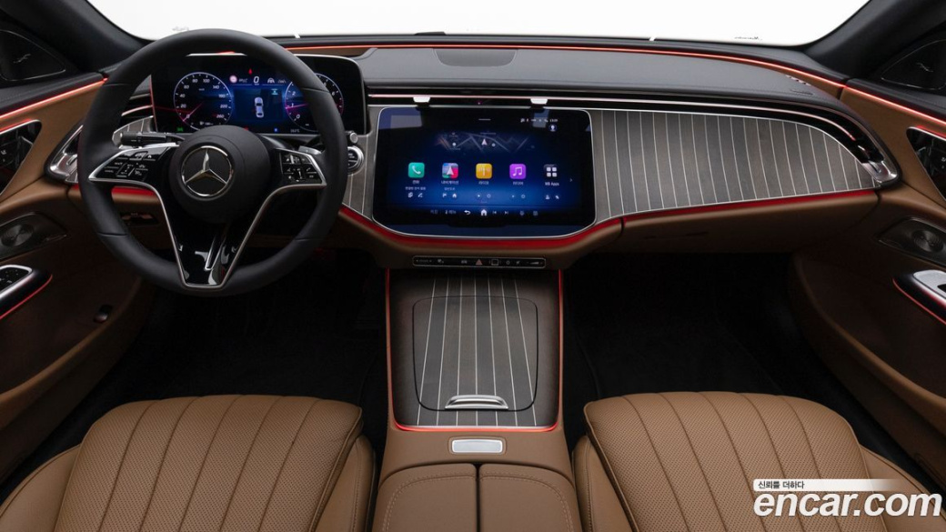 Mercedes-Benz E-Class E300 4MATIC Exclusive, 2026