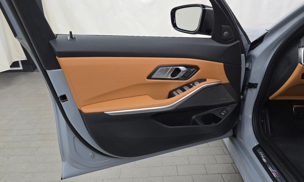 BMW 3-Series 320i Touring M Sports, 2024