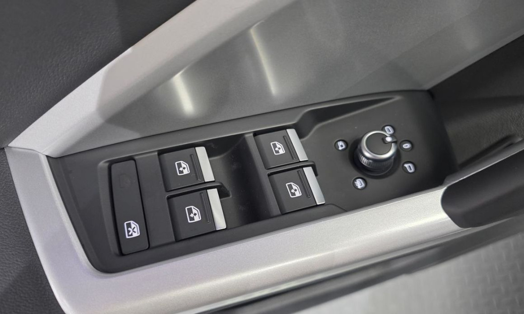Audi Q3 40 TFSI Quattro Premium, 2025