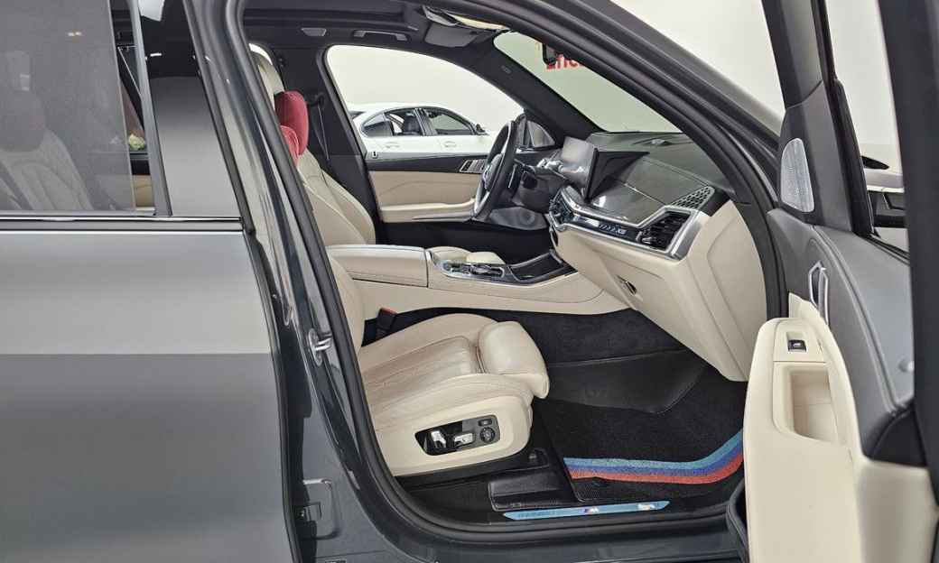 BMW X5 xDrive 40i M Sport, 2025