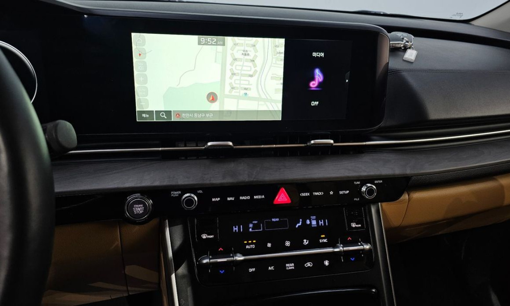 Kia Carnival 9-Seater Prestige, 2023