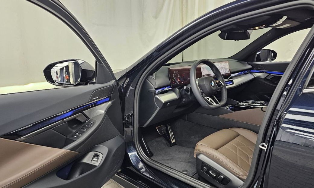 BMW 5-Series 523d M Sport, 2025