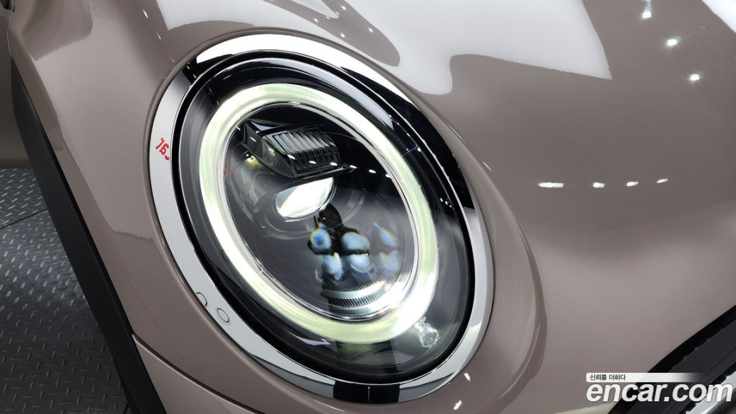Mini Cooper Classic, 2024