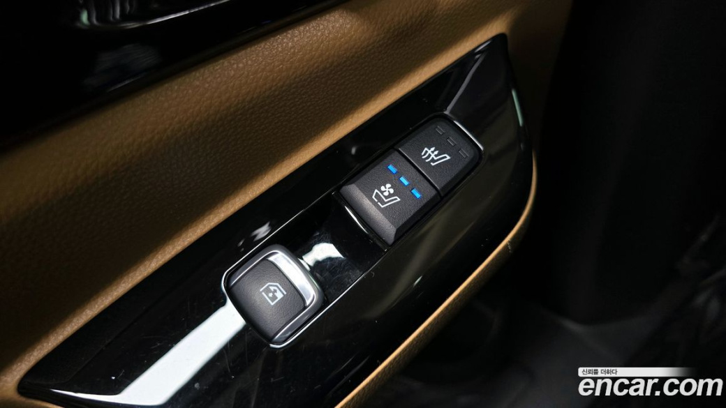 Kia Carnival 9-Seater Signature, 2023