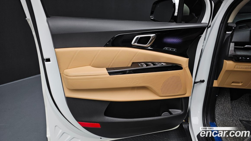 Kia Carnival 9-Seater Signature, 2023