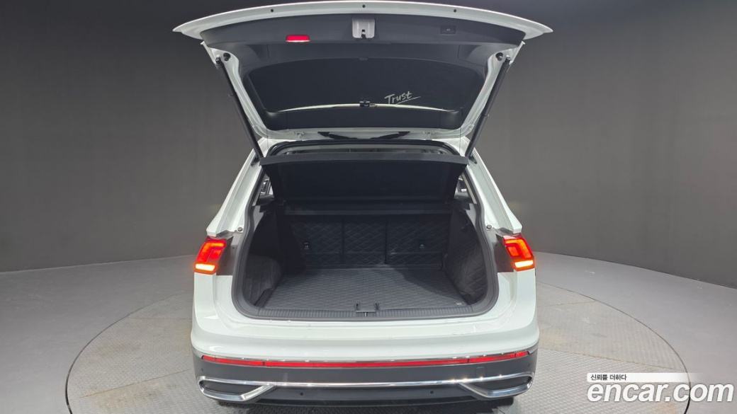 Volkswagen Tiguan 2.0 TDI Premium, 2023