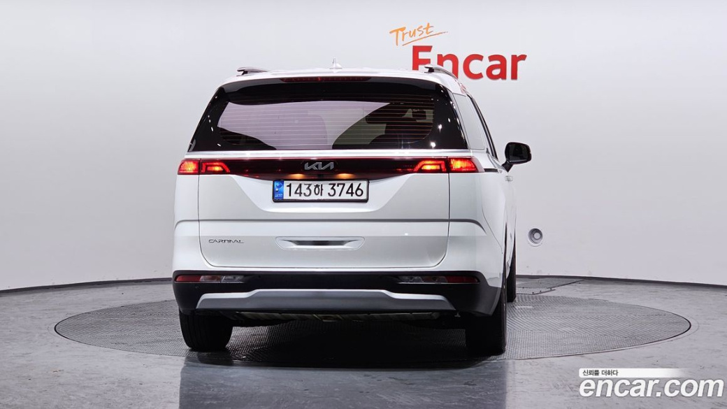 Kia Carnival 9-Seater Prestige, 2023