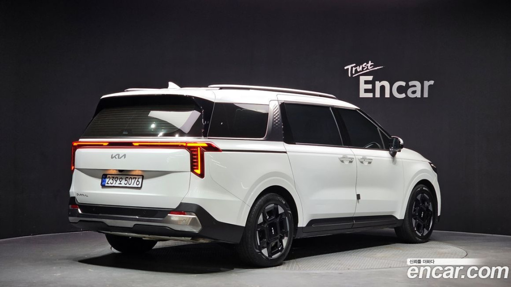 Kia Carnival 9-Seater Noblesse, 2024