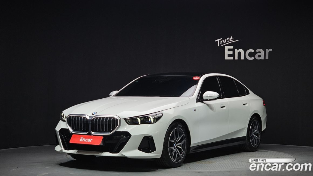 BMW 5-Series 520i M Sport, 2025