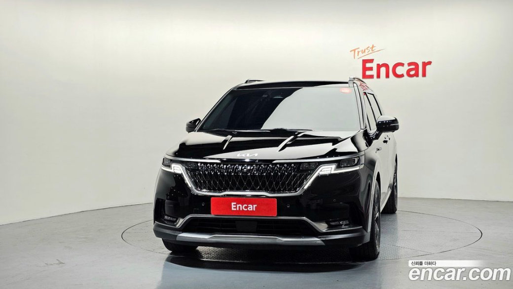 Kia Carnival 7-Seater Signature, 2023