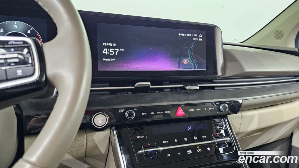 Kia Carnival 9-Seater Noblesse, 2023