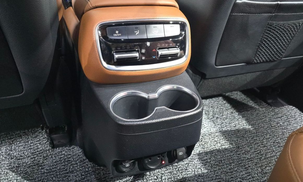 Kia Mohave Diesel 3.0 4WD 6-Seater, 2024