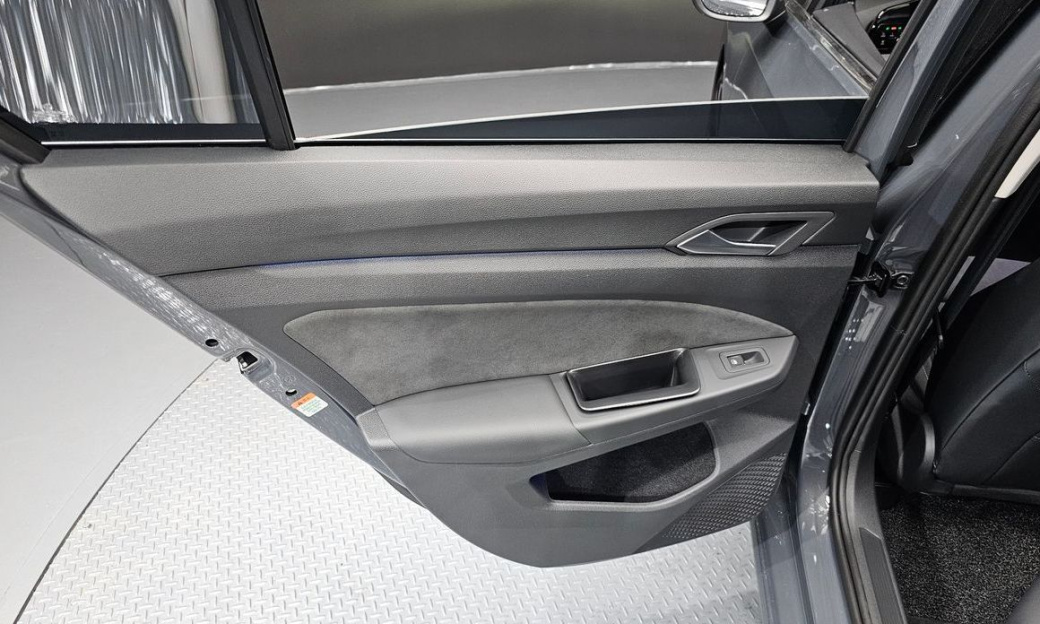 Volkswagen Golf 2.0 TDI Prestige, 2025