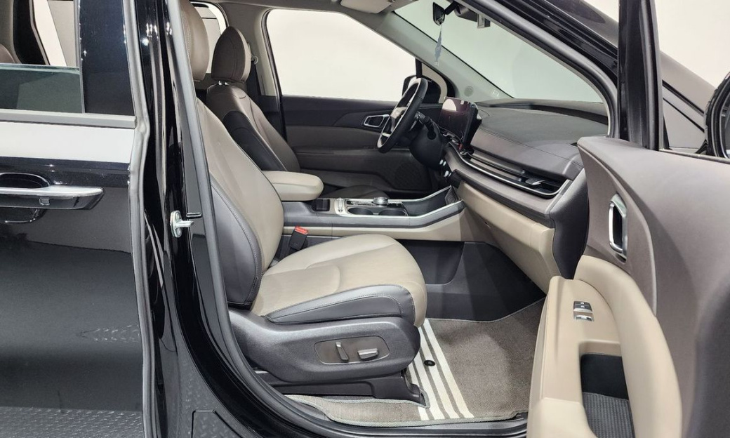 Kia Carnival 9-Seater Noblesse, 2025