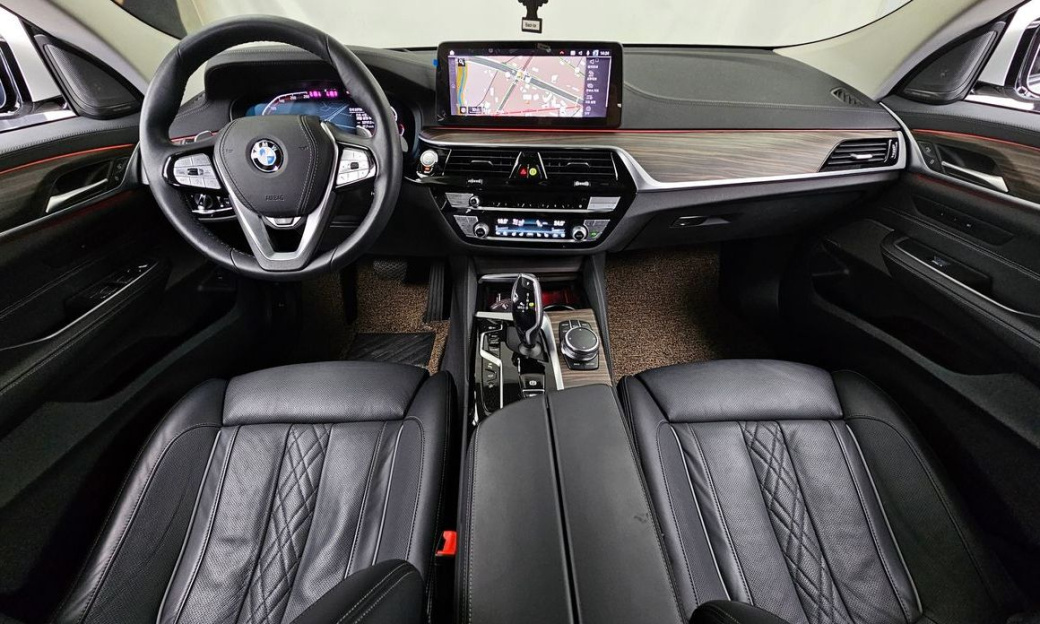 BMW Gran Turismo 630i xDrive Luxury, 2023