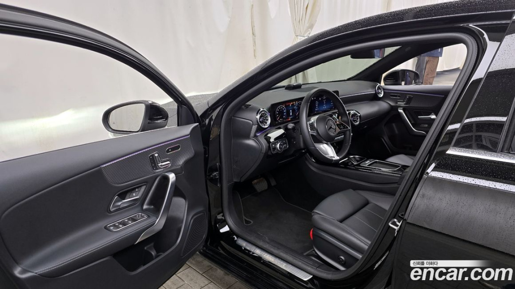 Mercedes-Benz A-Class A220 Hatchback, 2025