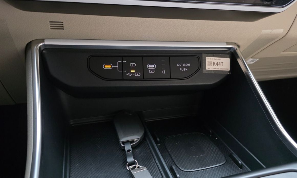 Kia Carnival 9-Seater Noblesse, 2025