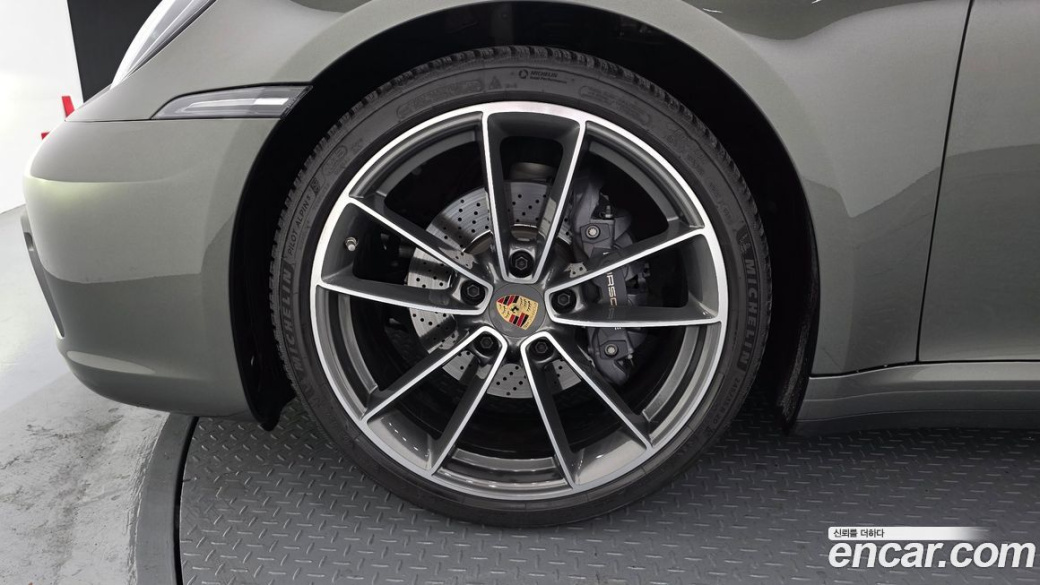 Porsche 911 Carrera Cabriolet, 2023
