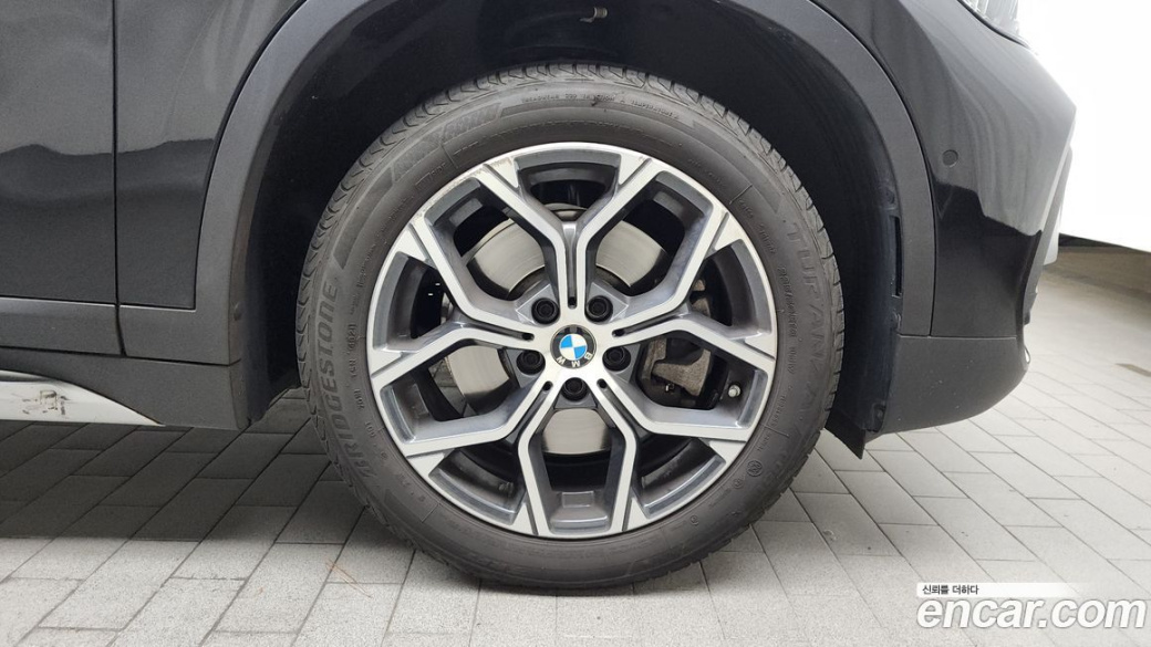 BMW X1 xDrive 20i xLine, 2022