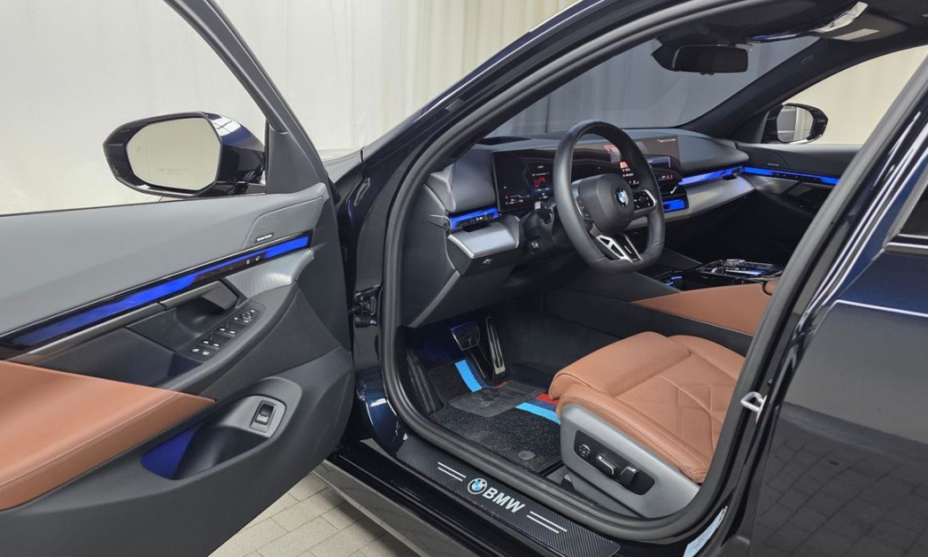 BMW 5-Series 530i xDrive M Sport, 2025