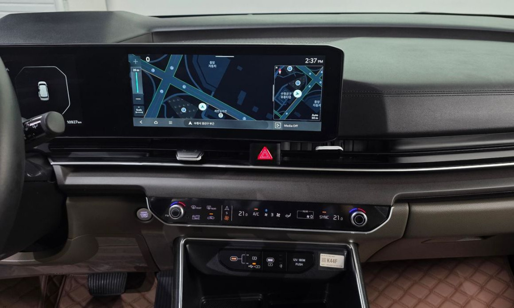 Kia Carnival 9-Seater Noblesse, 2025