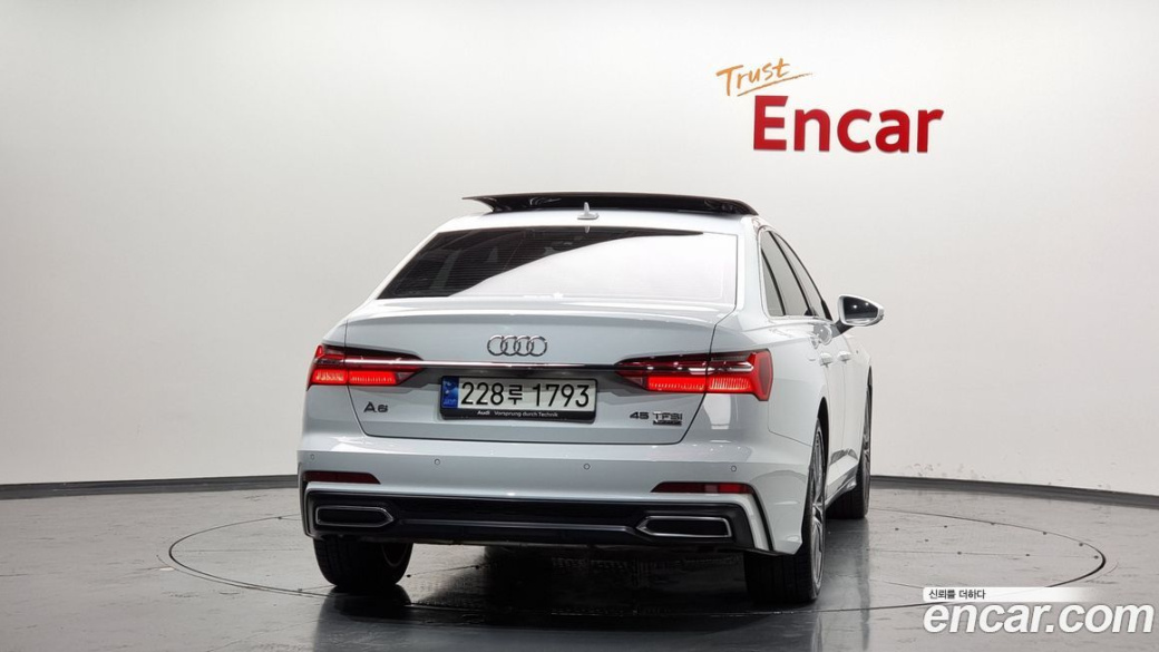 Audi A6 45 TFSI Quattro Premium, 2023