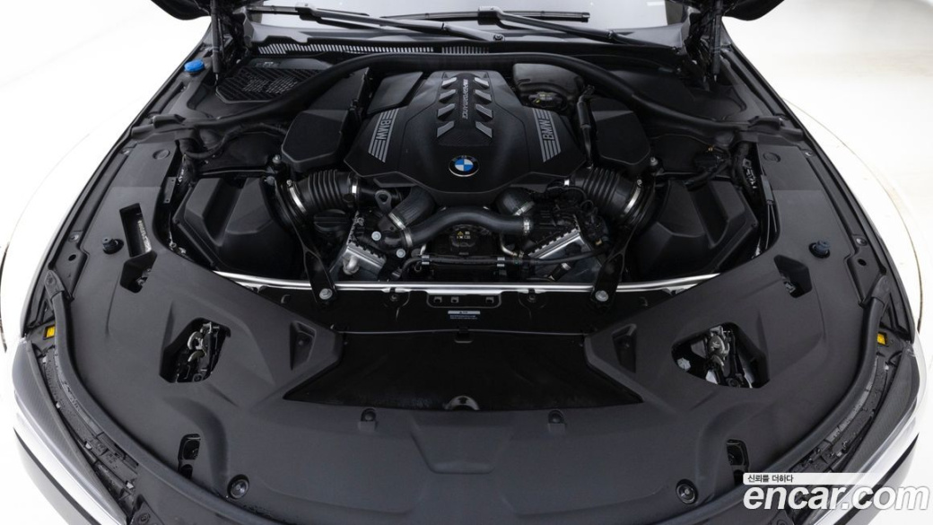 BMW 8-Series M850i xDrive Gran Coupe, 2025