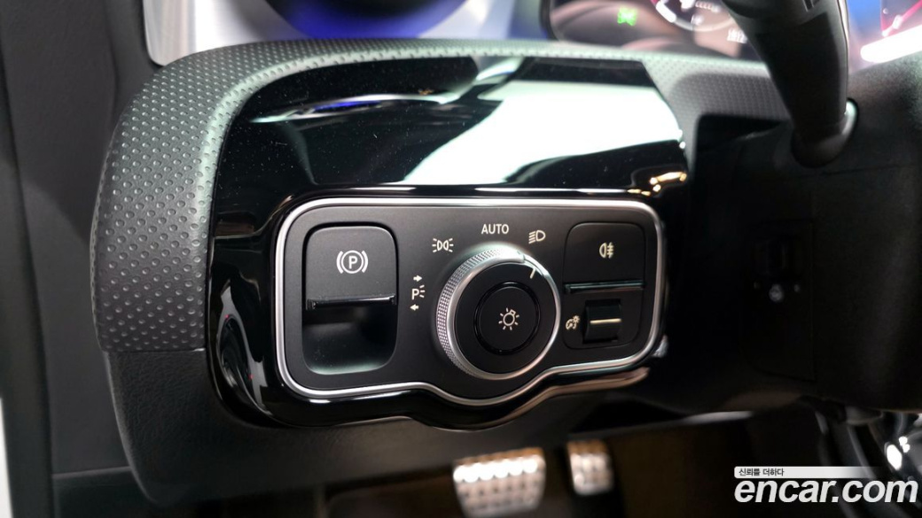 Mercedes-Benz CLA-Class CLA250 4MATIC, 2025