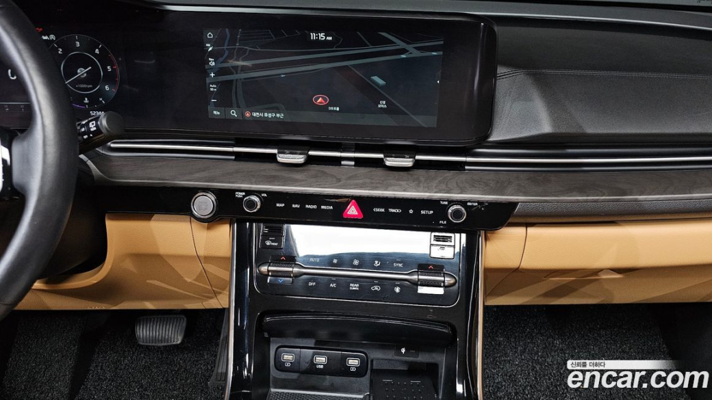 Kia Carnival 9-Seater Signature, 2023