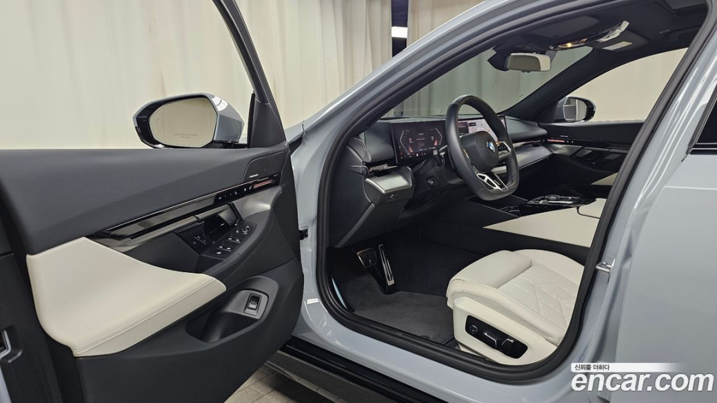 BMW 5-Series 520i M Sport, 2024