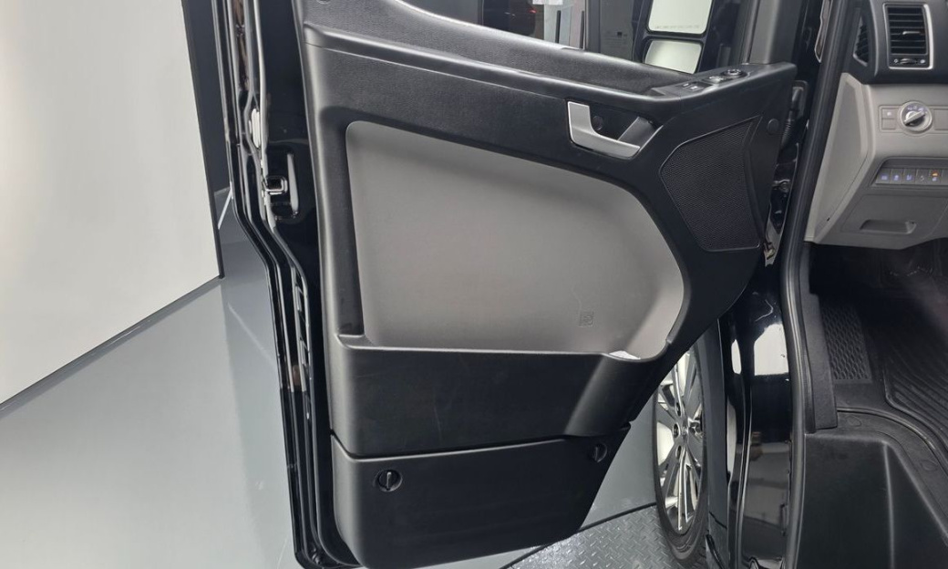 Hyundai Solati 11-Seater, 2021