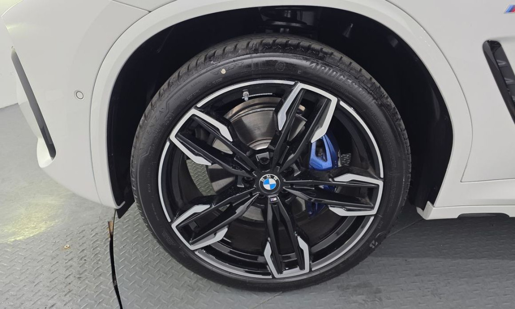 BMW X4 xDrive M40i, 2025