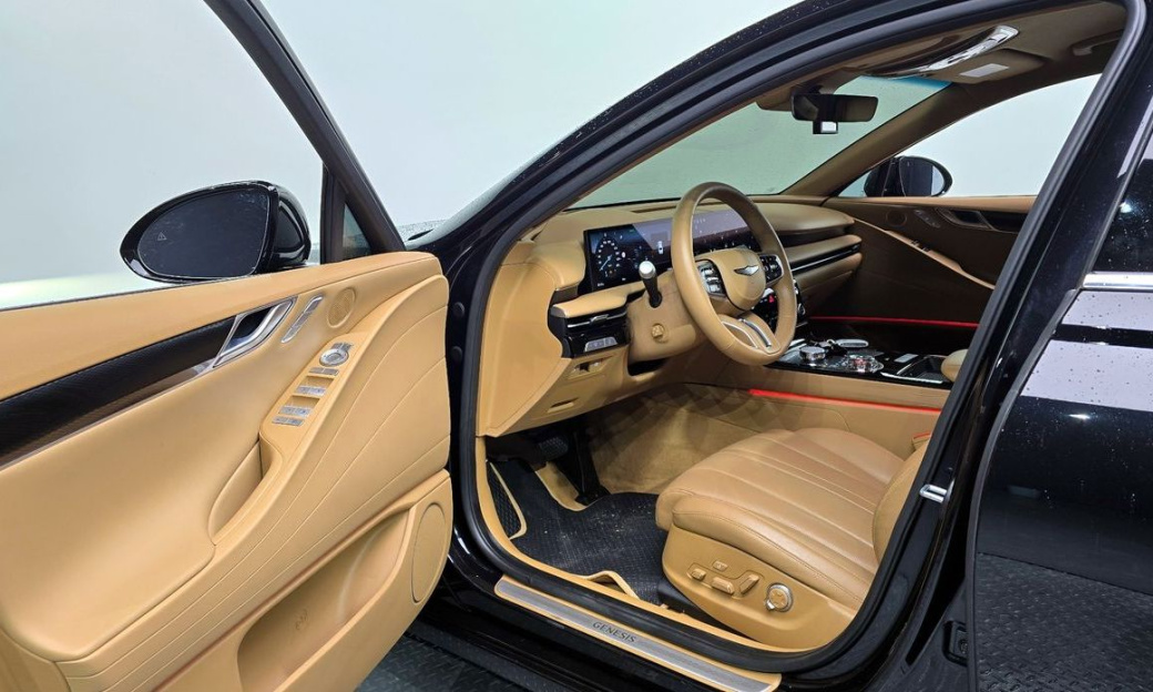 Genesis G80 Gasoline 2.5 Turbo AWD, 2025