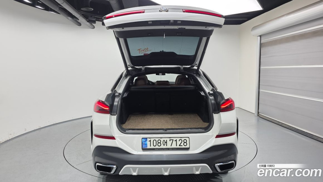 BMW X6 xDrive30d M Sport, 2022