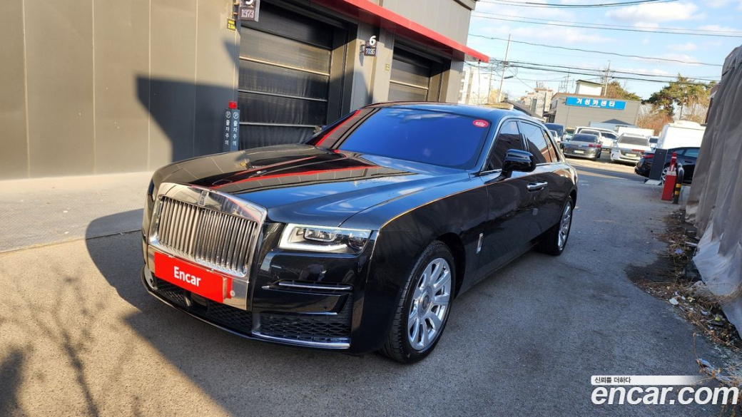 Rolls-Royce Ghost 6.7 EWB V12, 2024