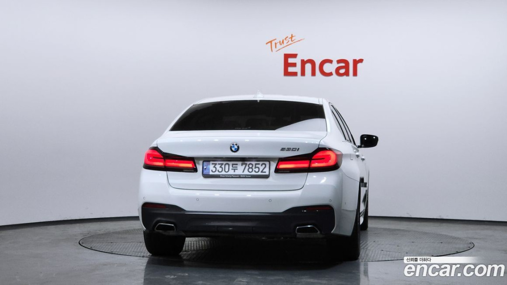 BMW 5-Series 530i M Sport Package, 2023