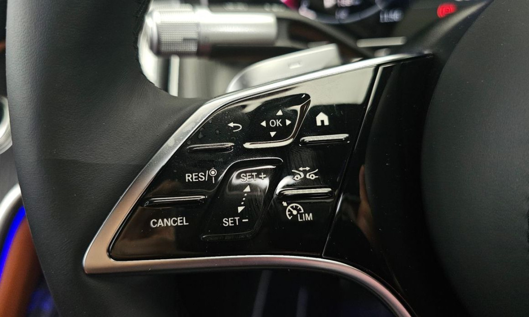 Mercedes-Benz S-Class S350 d 4MATIC, 2025