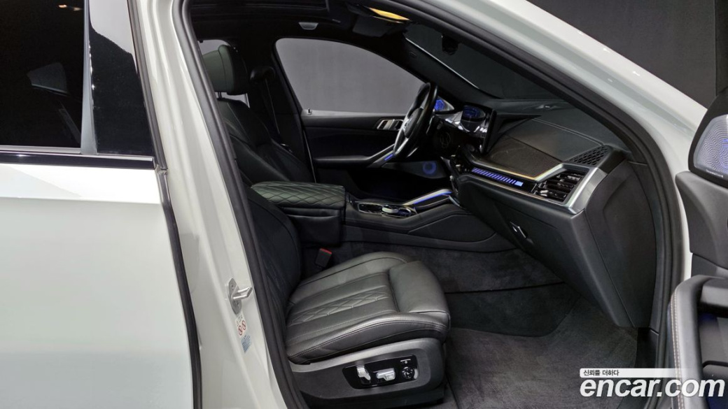 BMW X6 M60i, 2024
