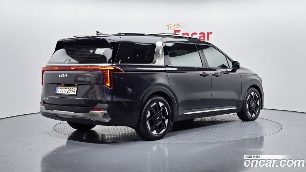 Kia Carnival 7-Seater Signature, 2024