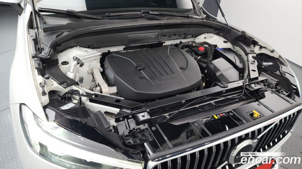 Volvo XC60 B5 Inscription, 2022