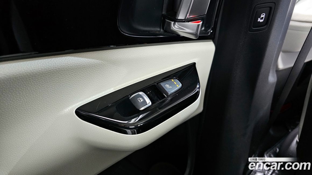 Kia Carnival 9-Seater Noblesse, 2023