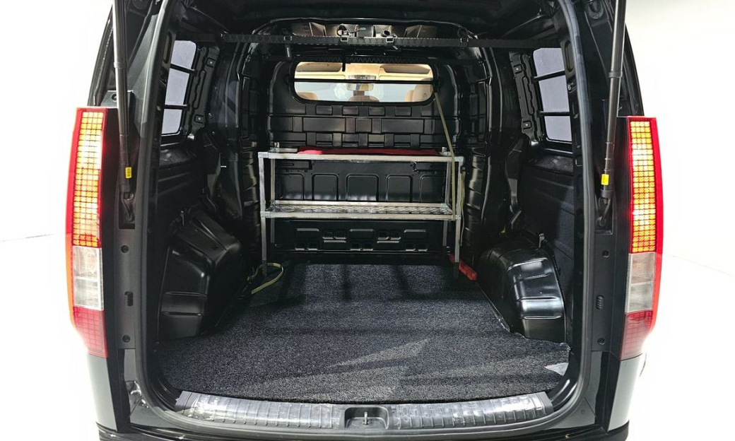 Hyundai Staria Cargo 5-Seater, 2025