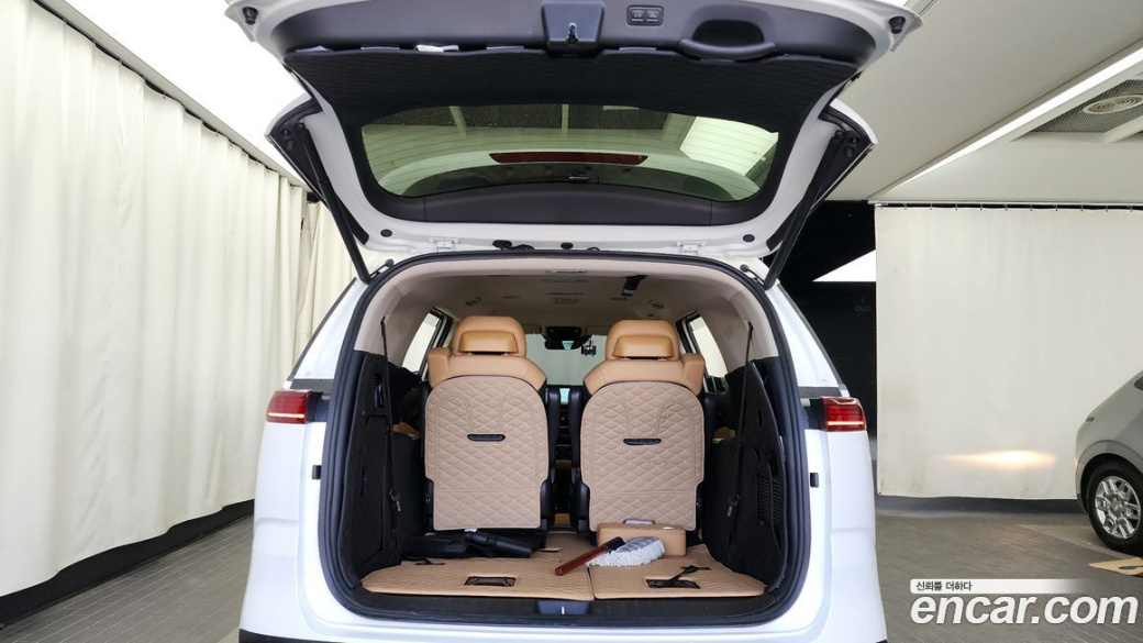 Kia Carnival 7-Seater Signature, 2022