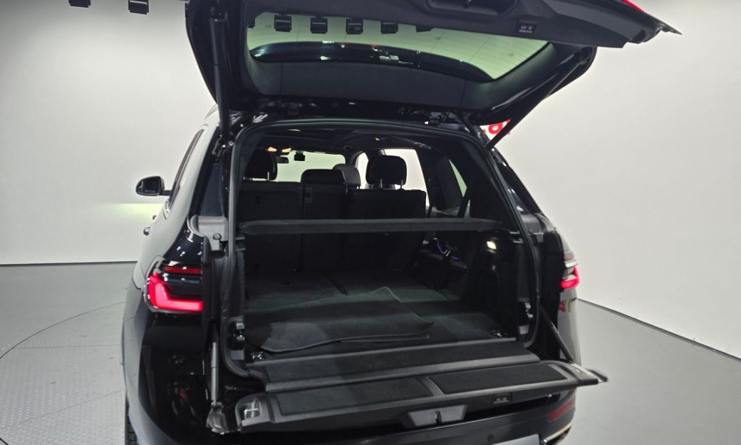 BMW X7 xDrive 40d Design Pure Excellence 7-Seater, 2023