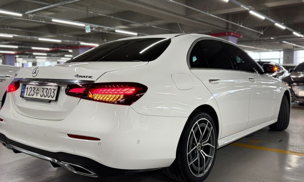 Mercedes-Benz E-Class E220d 4MATIC AMG Line, 2022