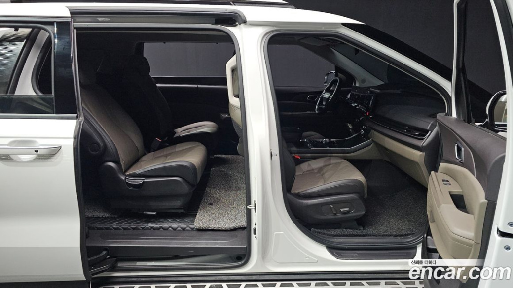 Kia Carnival 9-Seater Noblesse, 2025