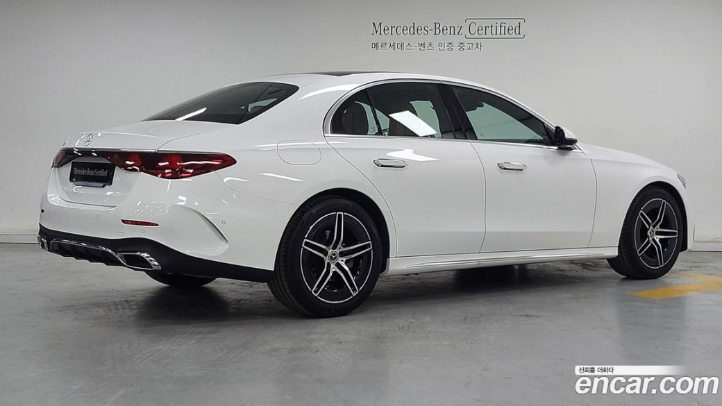 Mercedes-Benz E-Class E200 AMG Line, 2026