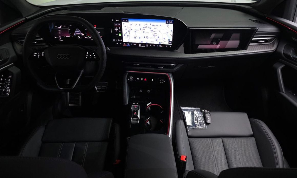 Audi Q5 45 TFSI Quattro S Line Black Ediiton, 2025