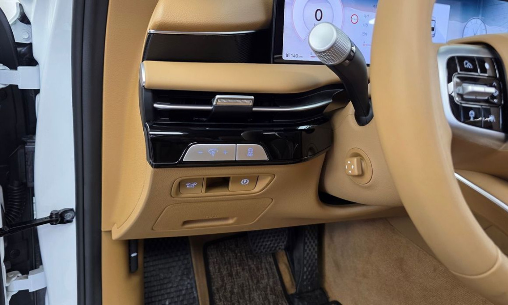 Genesis G80 Gasoline 2.5 Turbo AWD, 2025