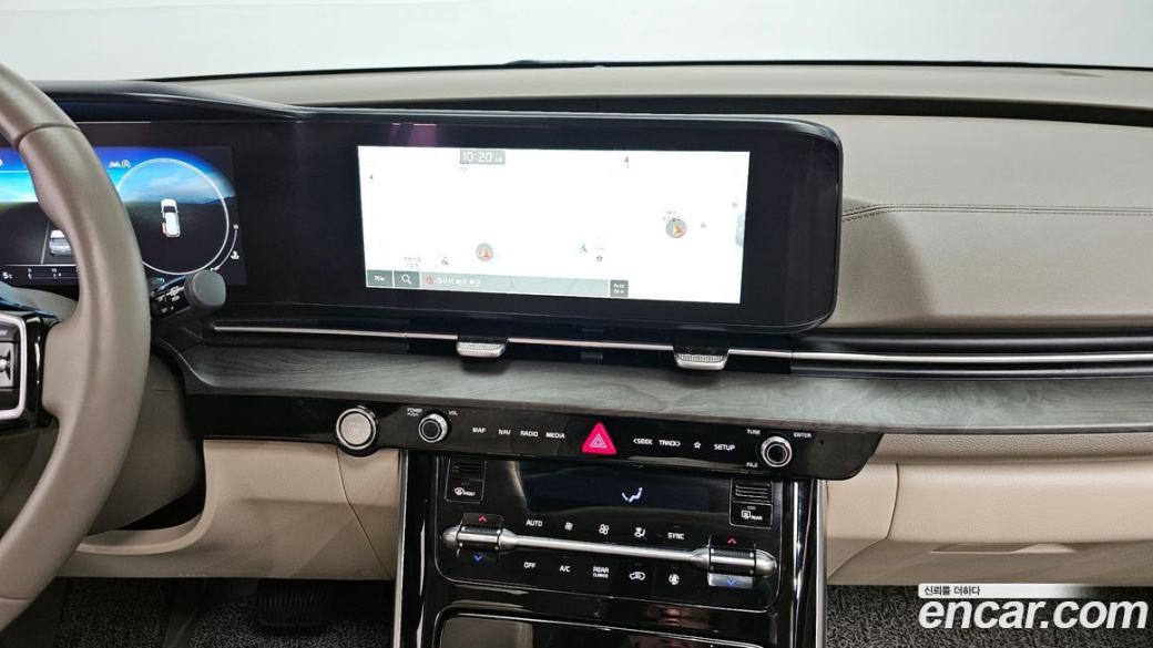 Kia Carnival 7-Seater Signature, 2023